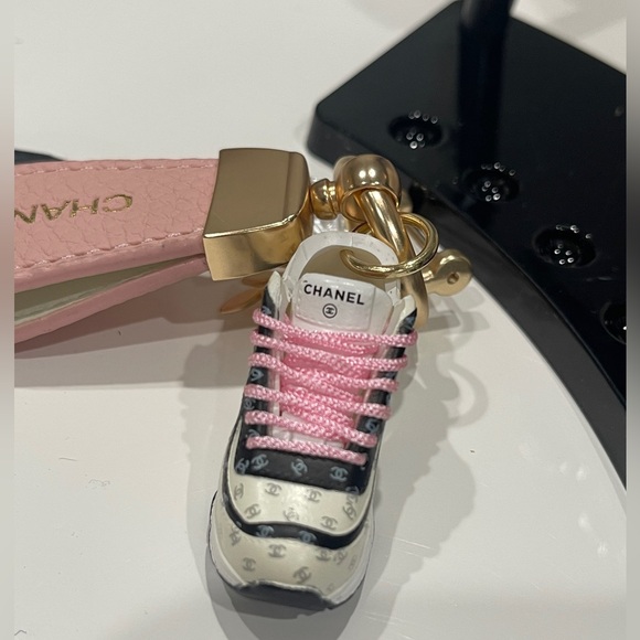 New Fashion Key Chain/Handbag Charm - Picture 2 of 5